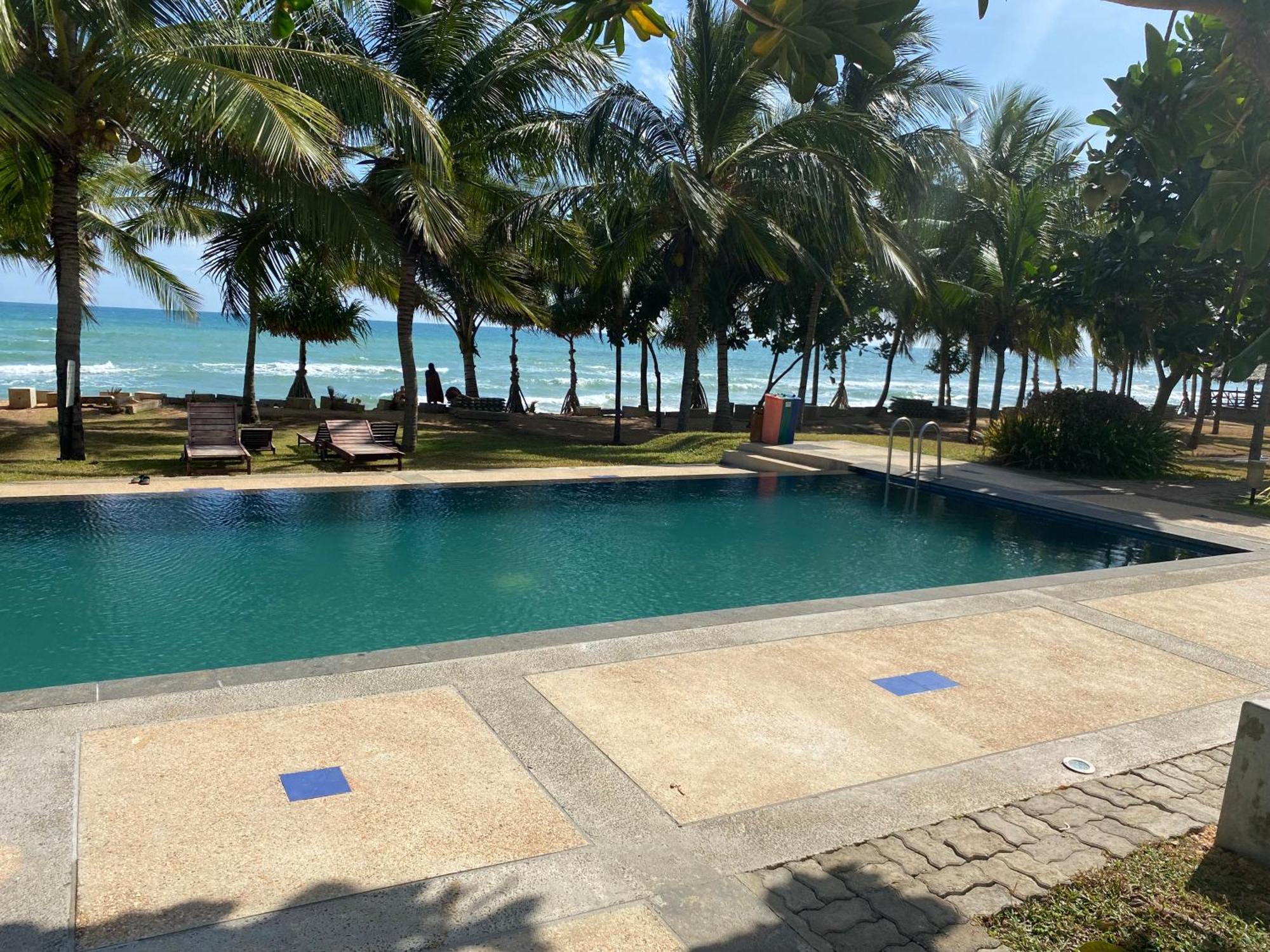 Beach Bliss Trincomalee Ngoại thất bức ảnh