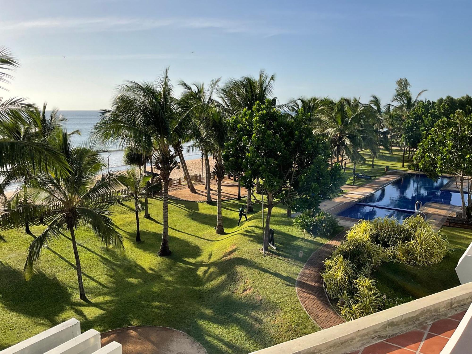 Beach Bliss Trincomalee Ngoại thất bức ảnh
