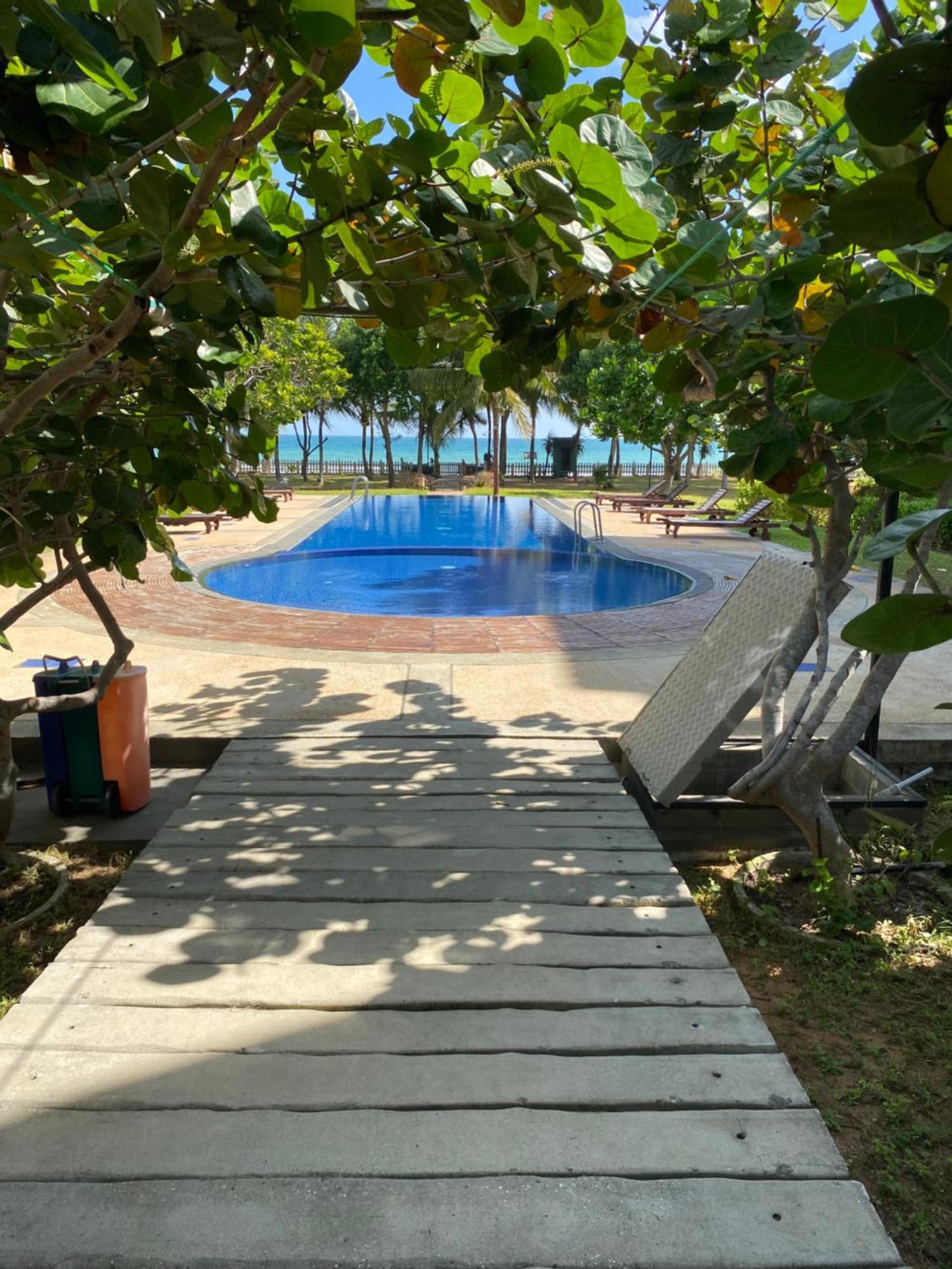 Beach Bliss Trincomalee Ngoại thất bức ảnh